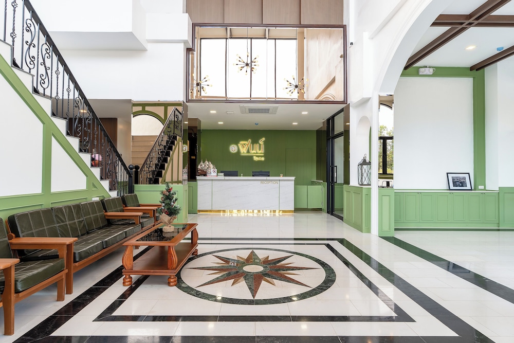 Finn Hotel