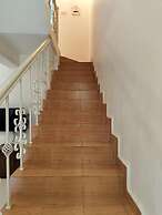 Villa Neesham Grande
