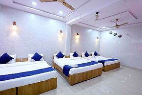 Basil Inn near To Taj Mahal