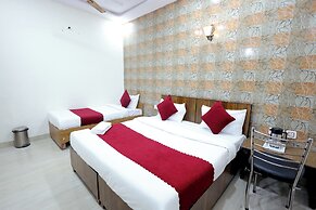 Basil Inn near To Taj Mahal