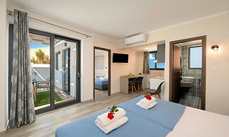 Pnoe Beachside Living