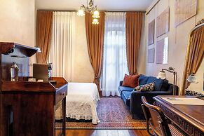 The Yard Hotel