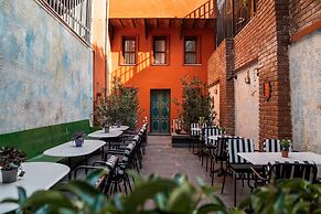 The Yard Hotel
