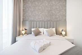 Sobha Suites by Hostiva - Burj View