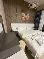 Royal Fsm Suites