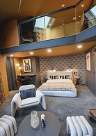 La Suite