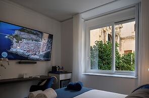 BM SUITES CEFALU'