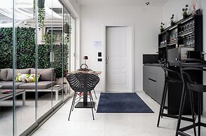 BM SUITES CEFALU'