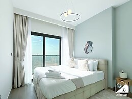 Modern 2BR Haven in Golf Gate Pool & Gym Access