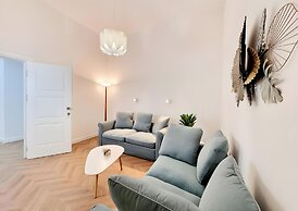 Glamour Suite by Accomodo