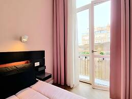 Glamour Suite by Accomodo
