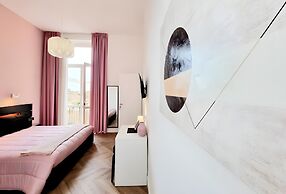 Glamour Suite by Accomodo