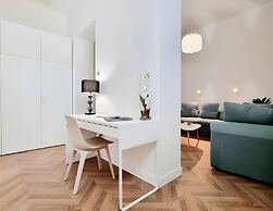 Glamour Suite by Accomodo