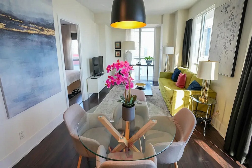 Sky Suites at Front
