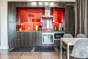 Sky Suites at Front