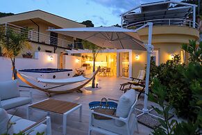 BM SUITE VILLA