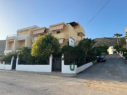 Michalis Studios & Apartments