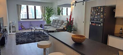Stylish New Condo in Nana