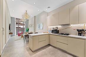 Brand New Stylish Unit near Circle Mall