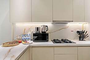 Brand New Stylish Unit near Circle Mall
