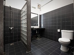 Emeraldgems Premium Residence