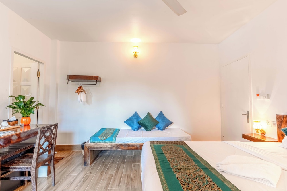 Emeraldgems Premium Residence