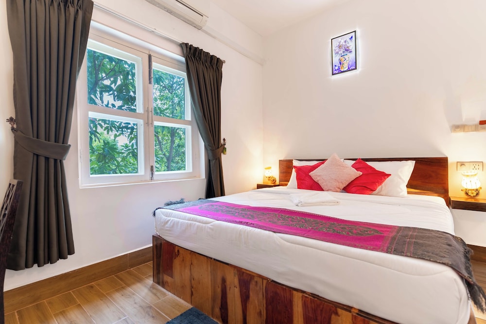 Emeraldgems Premium Residence