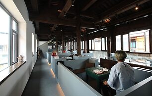 Lijiang Desti Youth Park Hostel