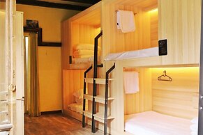 Lijiang Desti Youth Park Hostel
