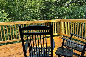 Cozy Restful Treehouse Feel Home w/ gas Grill & AC