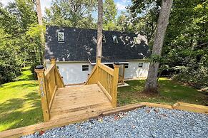 Cozy Restful Treehouse Feel Home w/ gas Grill & AC