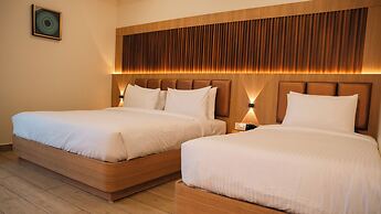 Hotel M7 Plaza