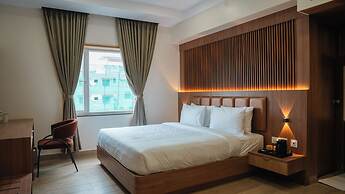 Hotel M7 Plaza