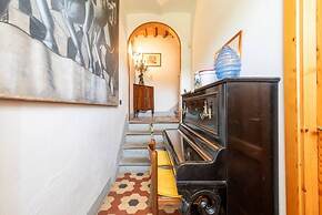 Apartment in Laterina With Pool
