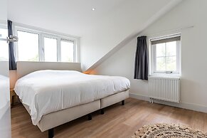 Nice, Modern Furnished Holiday Home