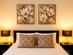 RS Suites - Yorkville