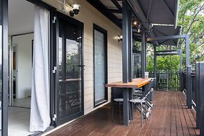Sophisticated 2-bed Home With Alfresco Dining