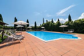 Apartment in Laterina With Shared Pool