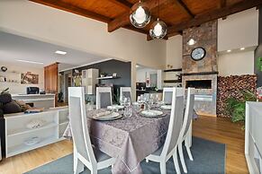 Quinta do Checa by Homie