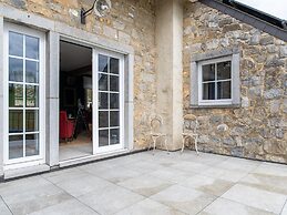 Spacious Holiday Home With Sunny Terrace