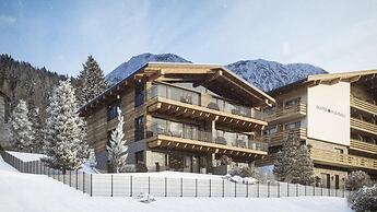 Sunny Vacation Apartment Near Glacier