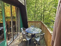 Charming Chalet in Durby With Patio