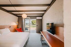 The Black Dolphin Motel