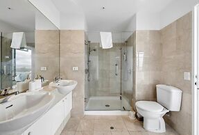 U Suites at The Links