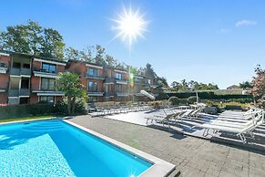 Blu Oltrelago Pool & Lake