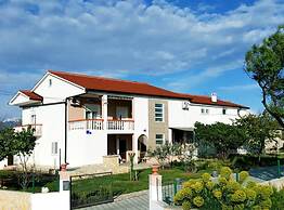 Apartments Tomislav
