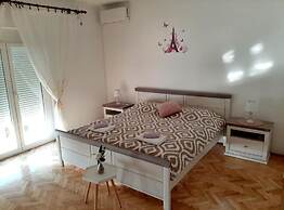 Apartments Tomislav