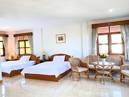 Golden Cupids Hotel