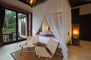 The Tirta Sari Villas