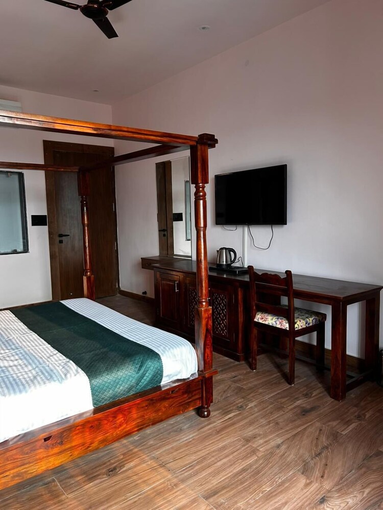 Aijasvan Hotel